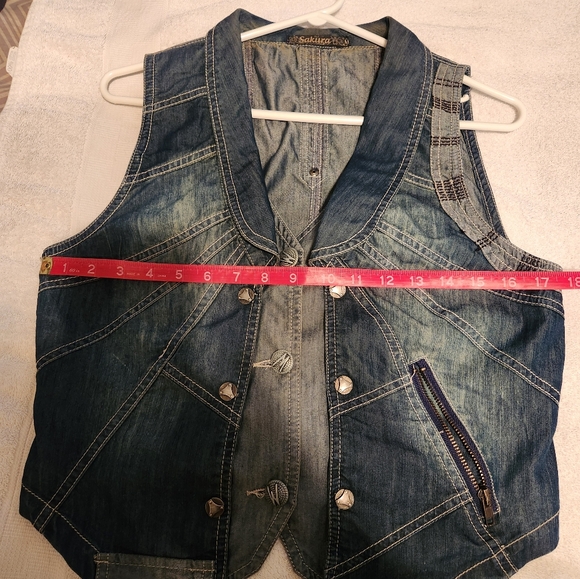 Sakura Denim Vest with Zipper Detail - Picture 5 of 5